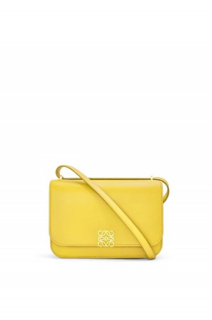 Bolsa De Hombro Loewe Goya bag in silk calfskin Mujer Amarillo | 218HICFBO