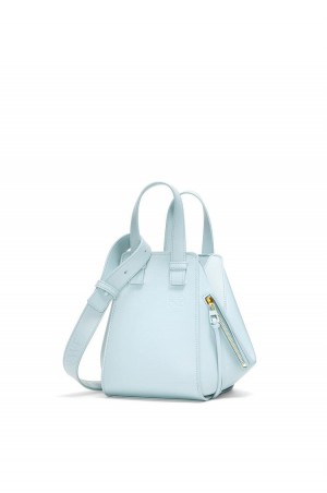 Bolsa De Hombro Loewe Hammock compact bag in satin calfskin Mujer Aquamarine | 219JDBNEA