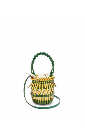 Bolsa De Hombro Loewe Small Fringes Bucket bag in calfskin Mujer Amarillo Verde | 783GAMYIP