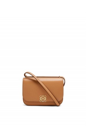 Bolsa De Hombro Loewe Small Goya bag in silk calfskin Mujer Warm Desert | 958XPIKZF