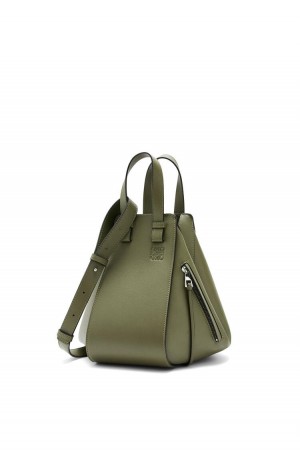 Bolsa De Hombro Loewe Small Hammock bag in classic calfskin Mujer Verde | 312BZGTDF