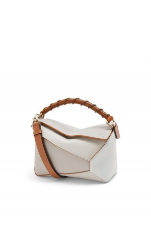 Bolsa De Hombro Loewe Small Puzzle Edge bag in nappa calfskin Mujer Blancas | 186FMOBEV