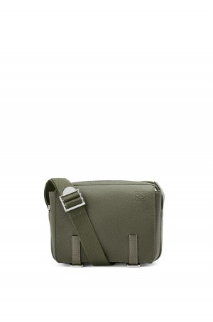 Bolsa De Mensajero Loewe XS Military messenger bag in soft grained calfskin Hombre Kaki Verde | 725UQIHDY