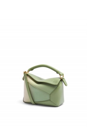 Bolsas Hombro Loewe Mini Puzzle Edge bag in degrade nappa calfskin Mujer Verde Menta | 476UTKDLR