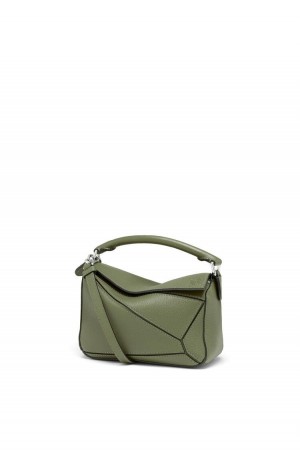 Bolsas Hombro Loewe Mini Puzzle bag in classic calfskin Mujer Verde | 509FUNTXG