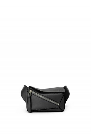 Bolsas Hombro Loewe Mini Puzzle bumbag in classic calfskin Mujer Negras | 843FSNKOR