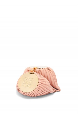 Bolso Pequeño Loewe Bracelet pouch in nappa calfskin and brass Mujer Rosas | 376KSOTUQ