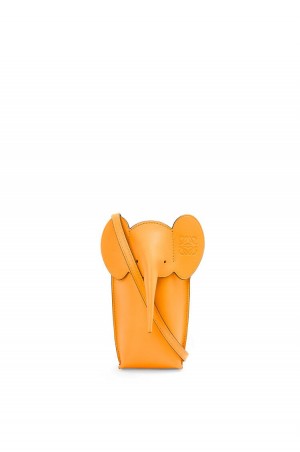 Bolso Pequeño Loewe Elephant Pocket in classic calfskin Mujer Mandarin | 469JMURSQ