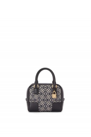 Bolso Tote Loewe Amazona 16 Square bag in Anagram jacquard and calfskin Mujer Azul Marino Negras | 659HWMBQJ