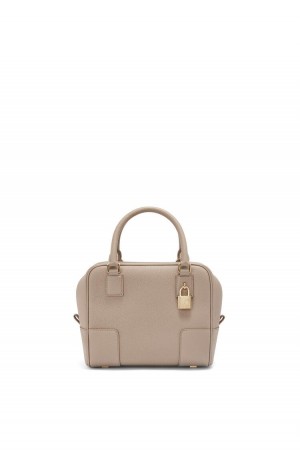 Bolso Tote Loewe Amazona 19 square bag in soft grained calfskin Mujer Sand | 356ECQRJD