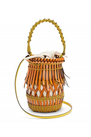 Bolso Tote Loewe Fringes Bucket bag in calfskin Mujer Amarillo | 972QUPOZI