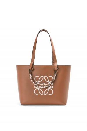 Bolso Tote Loewe Small Anagram Tote in classic calfskin Mujer Blancas | 765ONXYDQ