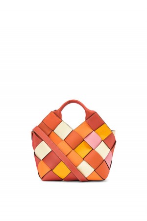 Bolso Tote Loewe Small Surplus Cuero Woven basket bag in calfskin Mujer Naranjas Naranjas | 206KXROJT