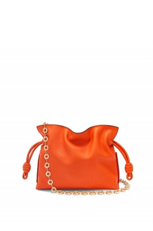 Bolsos Mini Loewe Mini Flamenco clutch in nappa calfskin with chain Mujer Naranjas | 824SJAWMF