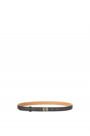 Cinturones Loewe Anagram belt in pebble grain calfskin Mujer Negras Doradas | 957YNSUEV