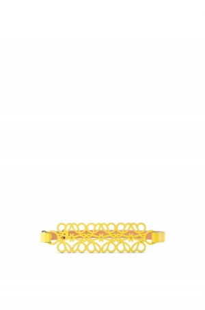 Cinturones Loewe Anagram cut-out belt in smooth calfskin Mujer Amarillo Doradas | 384VCTUFH