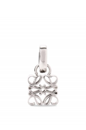 Silver Jewellery Loewe Anagram charm in sterling silver Mujer Plateadas | 753RUMPWY