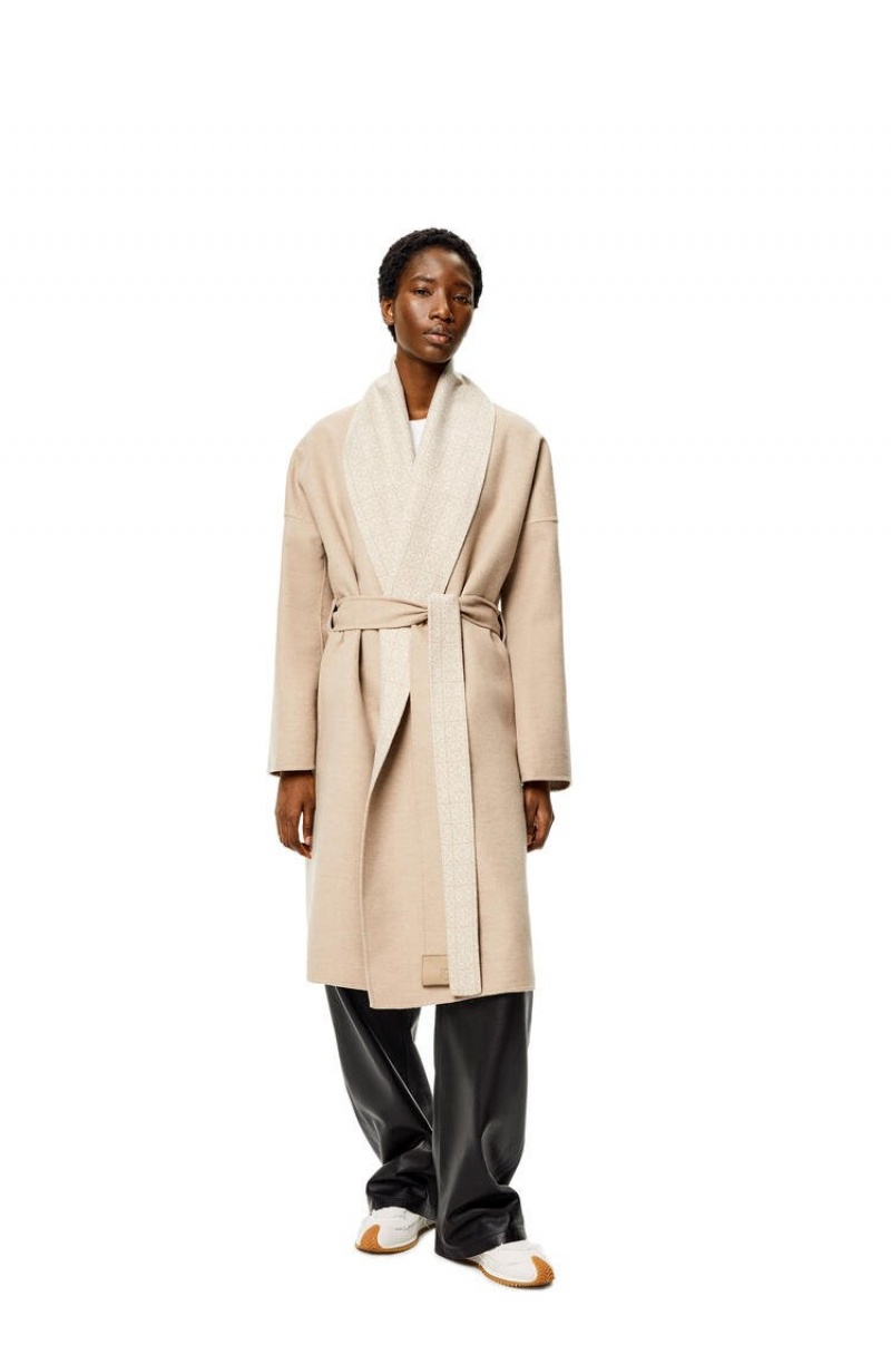 Abrigos Loewe Anagram jacquard belted coat in wool Mujer Beige Blancas | 954IKBXFP