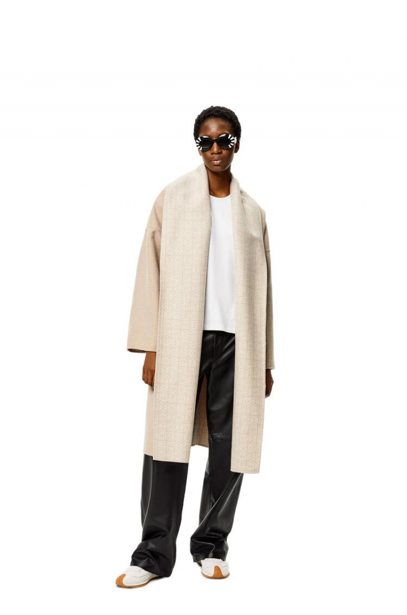 Abrigos Loewe Anagram jacquard belted coat in wool Mujer Beige Blancas | 954IKBXFP