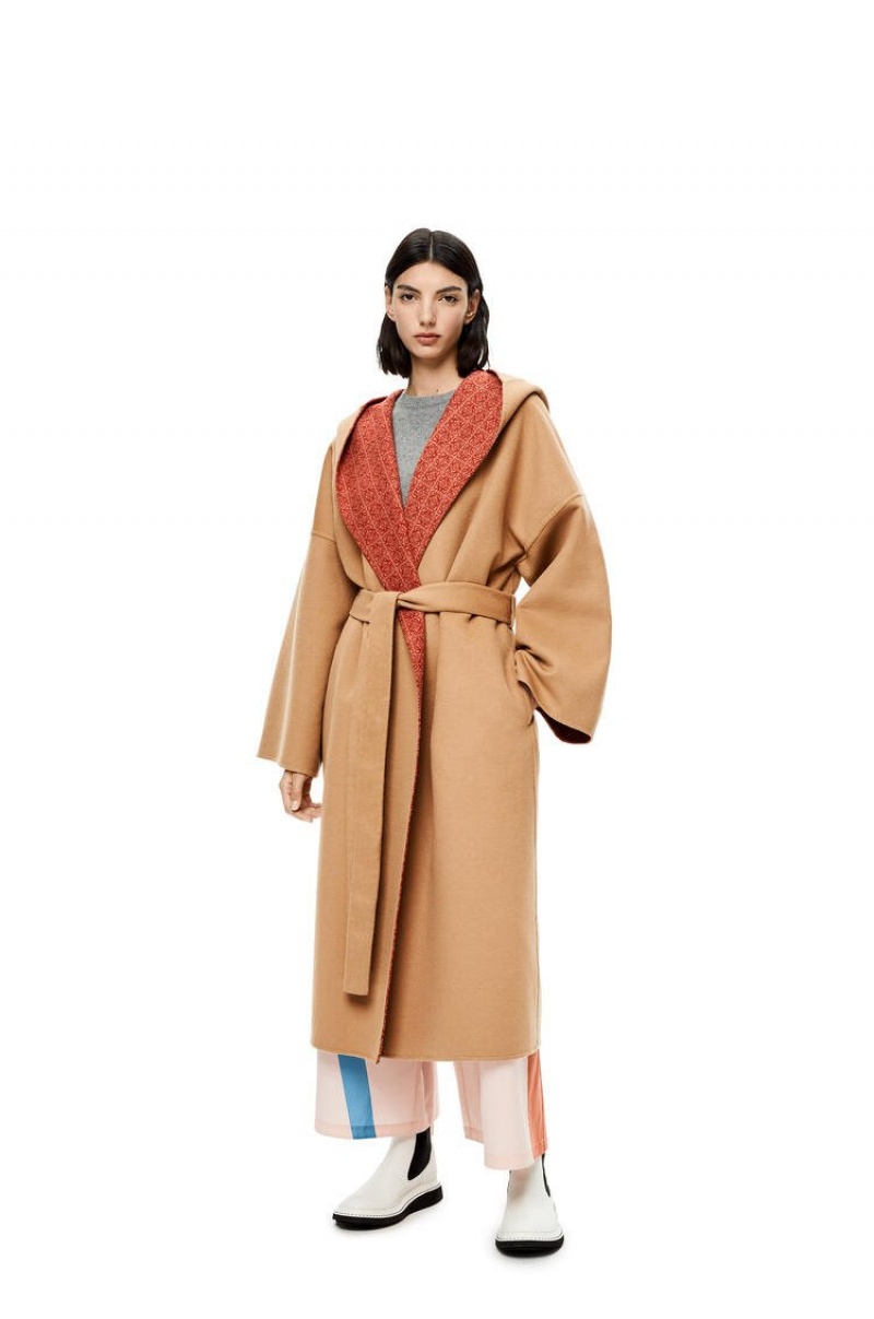 Abrigos Loewe Anagram jacquard hooded coat in wool Mujer Warm Desert / Rust | 107FNWVCQ