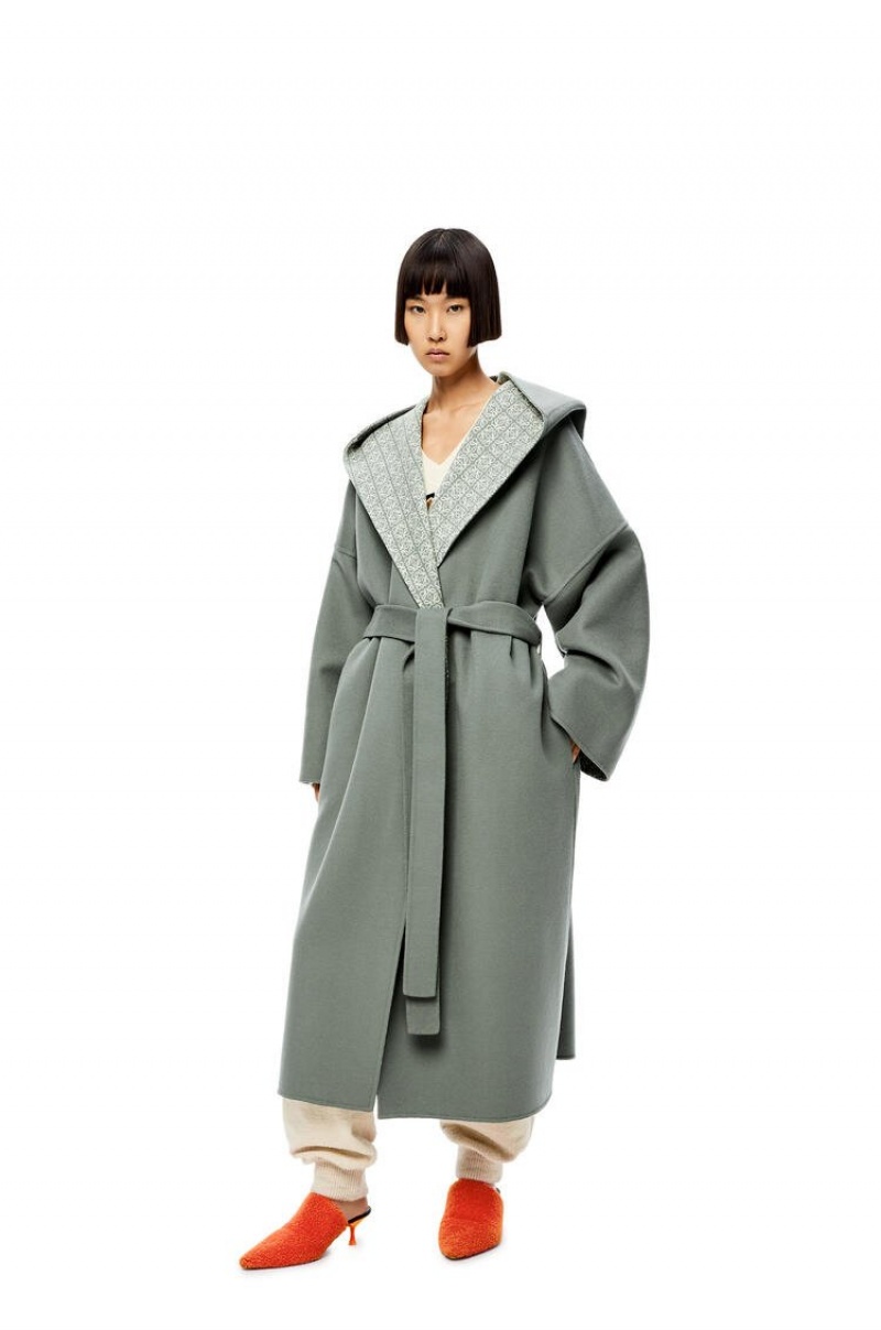 Abrigos Loewe Anagram jacquard hooded coat in wool Mujer Kaki Verde Blancas | 650VRKPHX