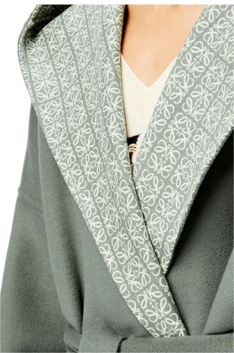 Abrigos Loewe Anagram jacquard hooded coat in wool Mujer Kaki Verde Blancas | 650VRKPHX