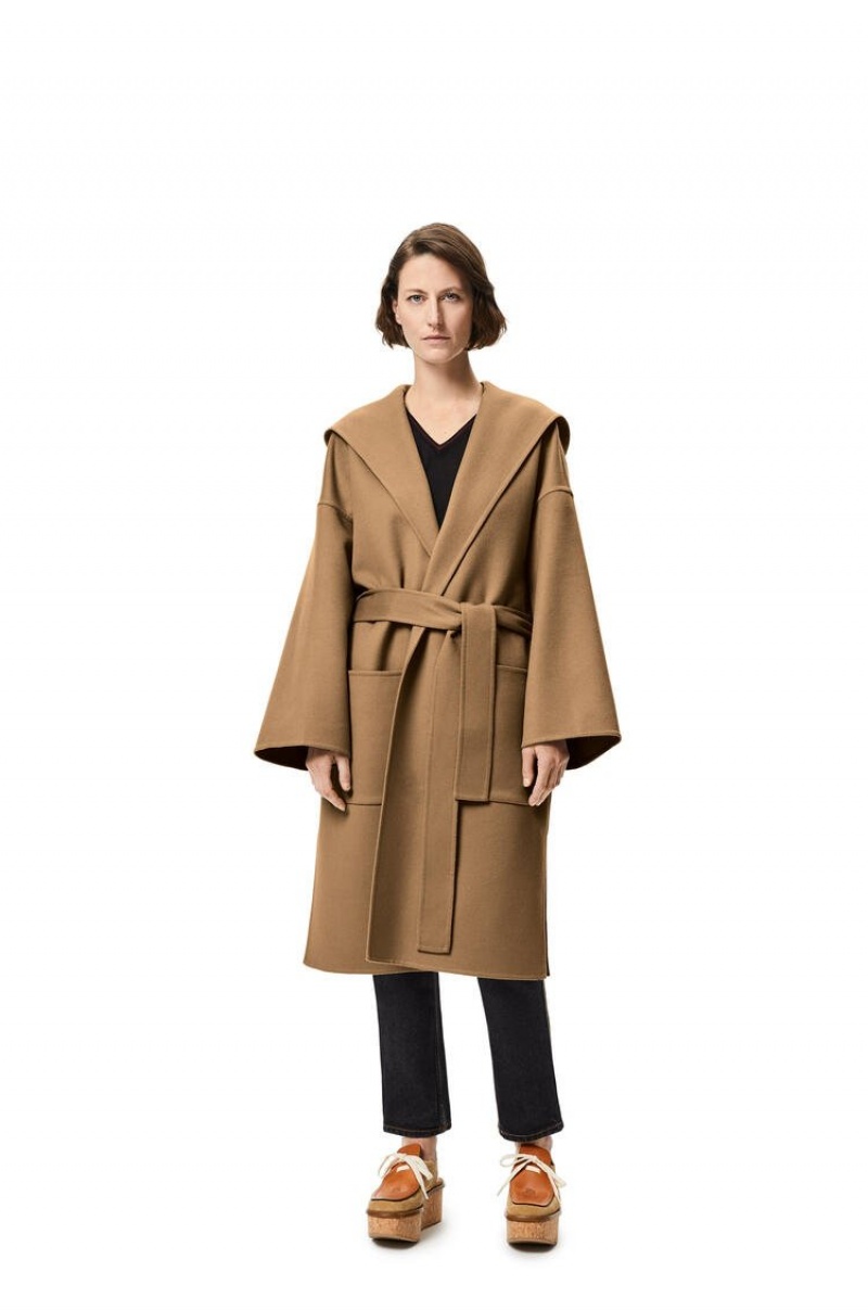 Abrigos Loewe Encapuchado belted coat in wool and cashmere Mujer Camel | 140XNIYLT