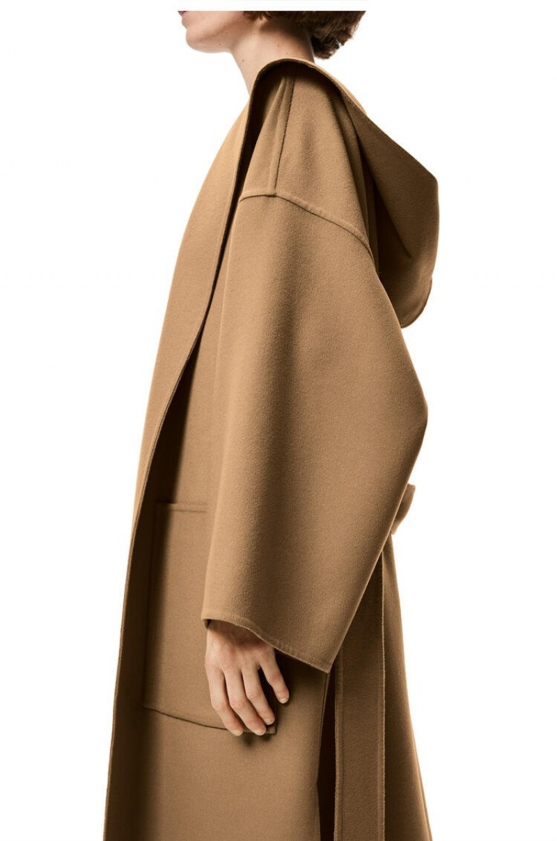 Abrigos Loewe Encapuchado belted coat in wool and cashmere Mujer Camel | 140XNIYLT