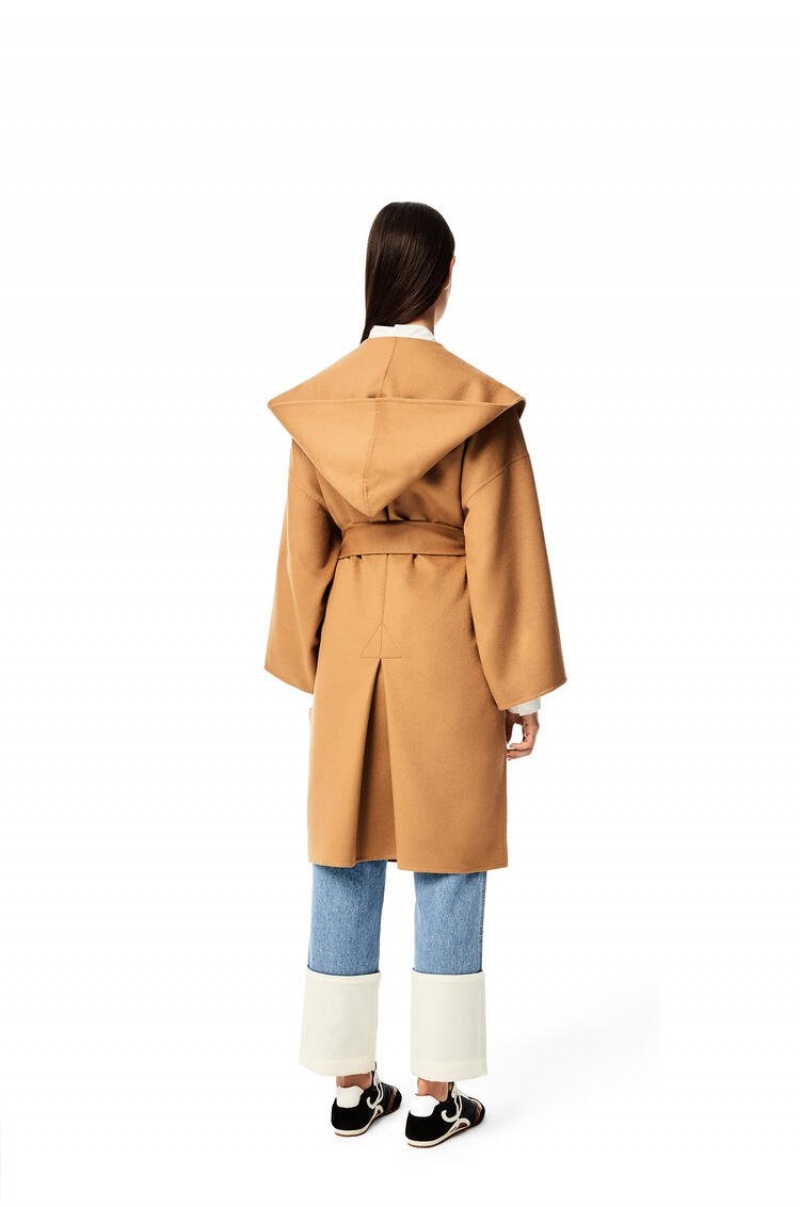 Abrigos Loewe Encapuchado coat in wool and cashemere Mujer Camel | 710CNIBFZ