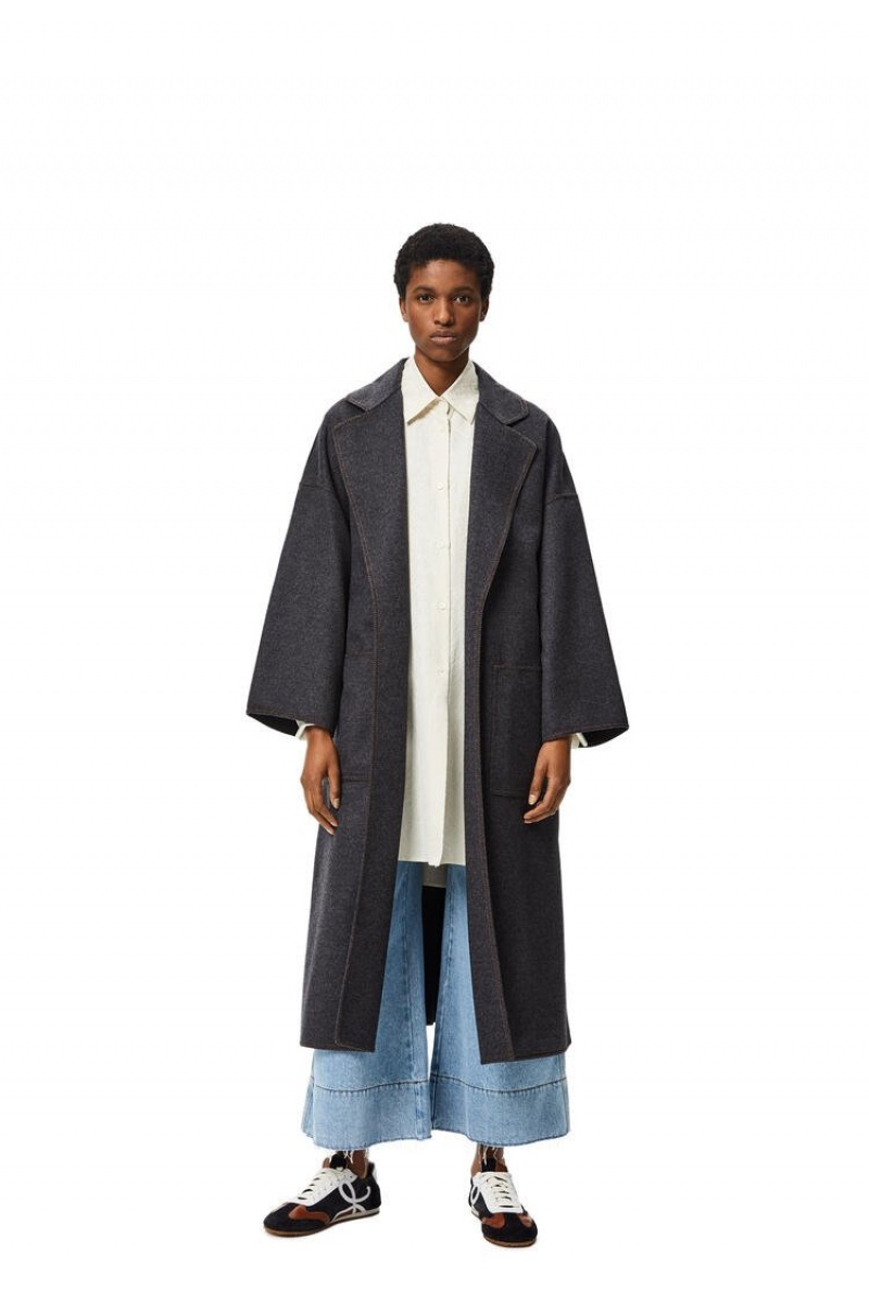 Abrigos Loewe Oversize belted coat in cashmere and silk Mujer Gris | 902LBSITK