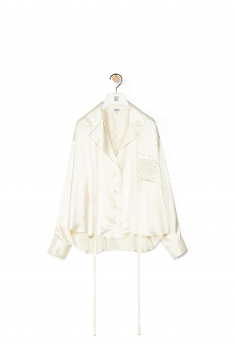 Blusa Loewe Anagram embroidered pyjama blouse in satin Mujer Blancas | 809XKDNCP