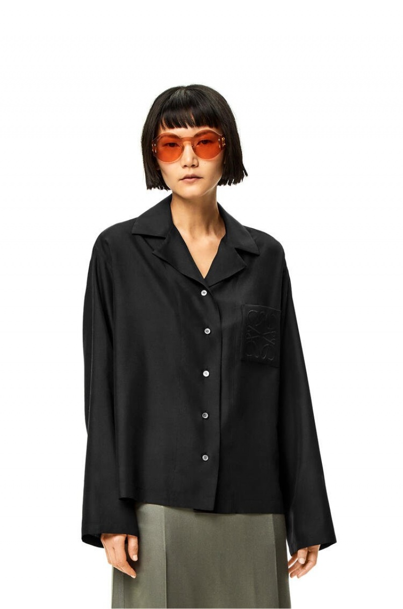 Blusa Loewe Anagram pyjama blouse in silk Mujer Negras | 640ZMVGAB