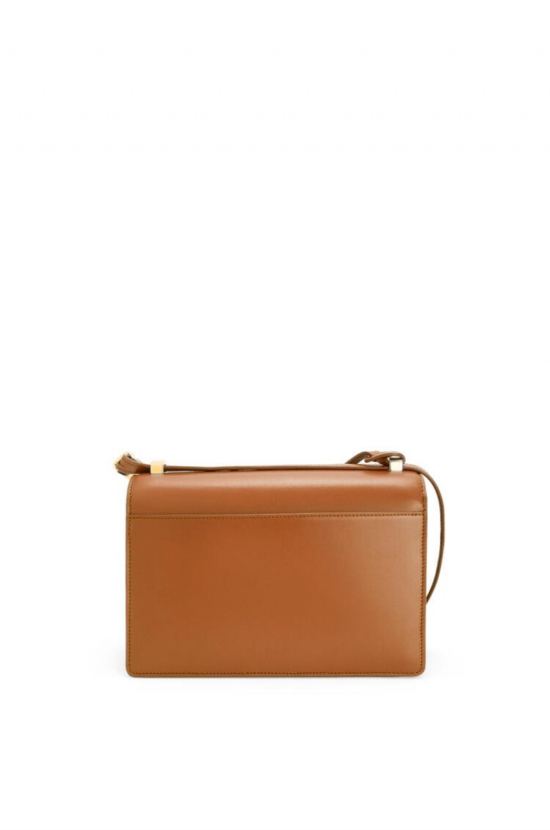 Bolsa De Hombro Loewe Barcelona bag in silk calfskin Mujer Tan | 650ITWSKL