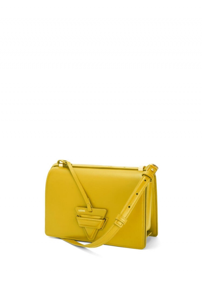 Bolsa De Hombro Loewe Barcelona bag in silk calfskin Mujer Ochre | 436FWNHBZ