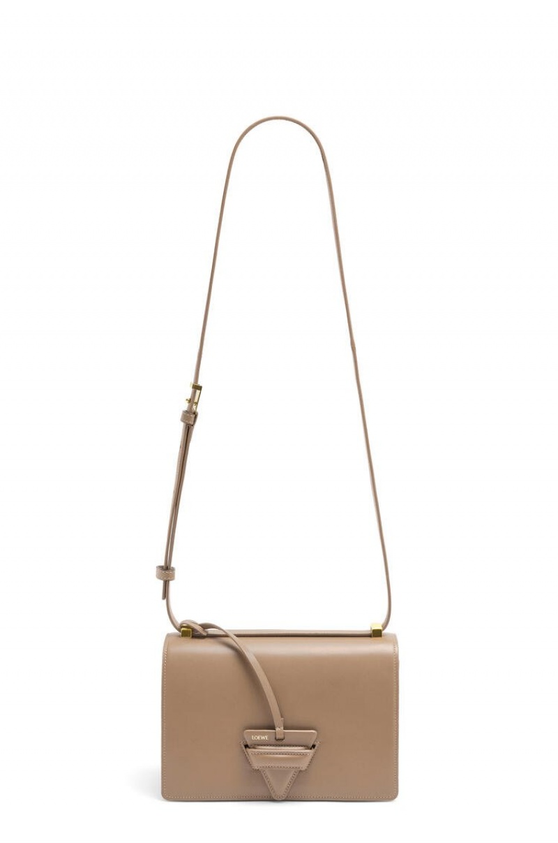 Bolsa De Hombro Loewe Barcelona bag in silk calfskin Mujer Mink Color | 704XJNFSM