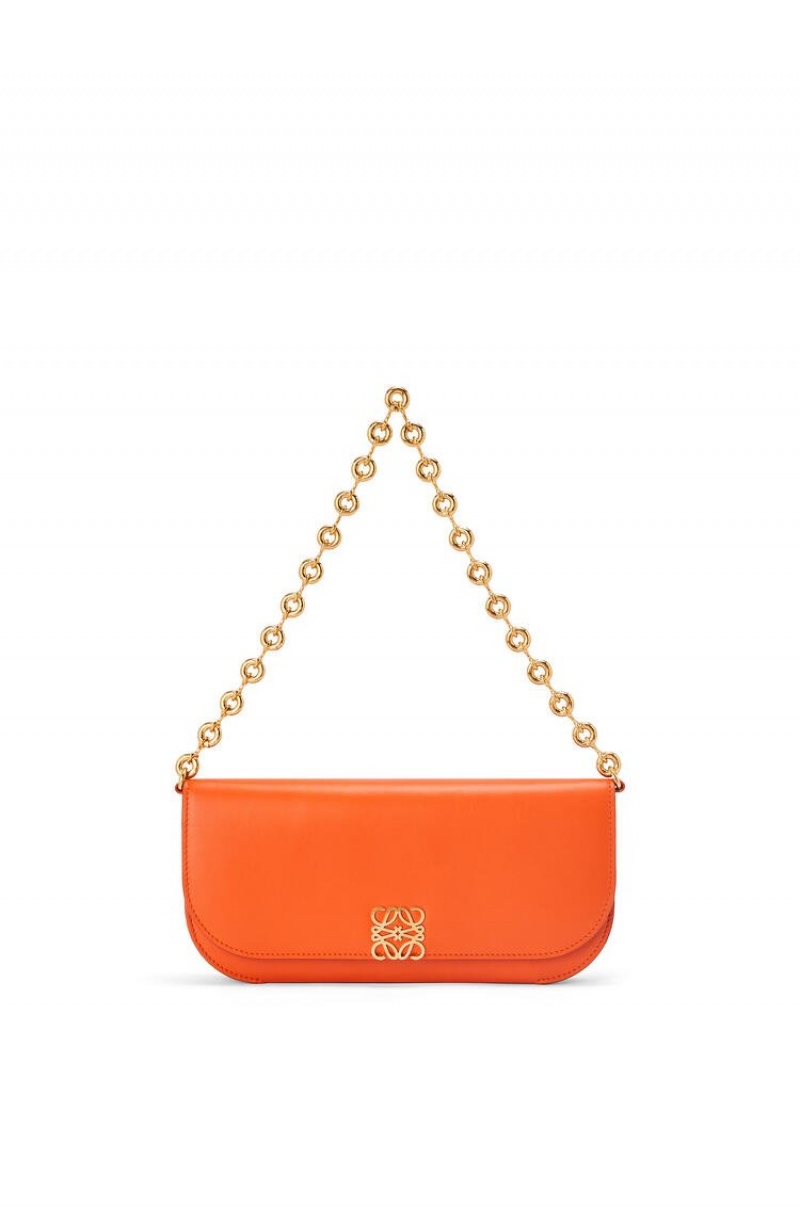 Bolsa De Hombro Loewe Goya Long Chain Clutch in silk calfskin Mujer Naranjas | 728NAPTSW