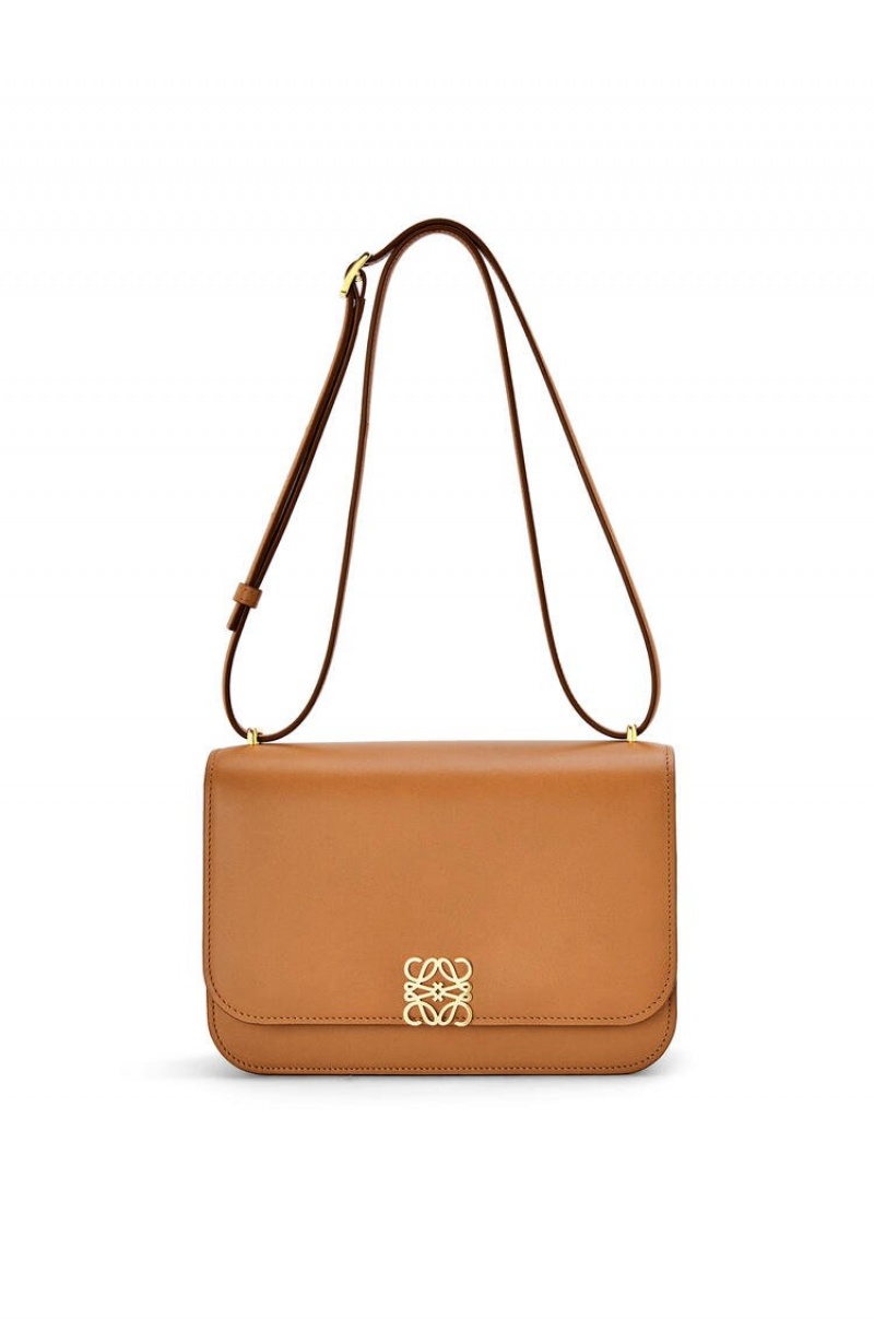 Bolsa De Hombro Loewe Goya bag in silk calfskin Mujer Warm Desert | 921QNAXUE