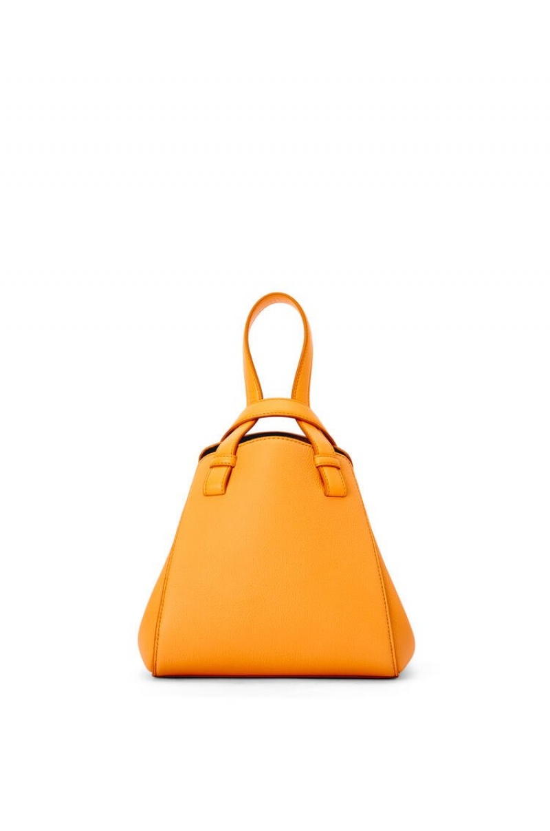 Bolsa De Hombro Loewe Hammock Nugget bag in soft grained calfskin Mujer Mandarin | 471VEKBHI