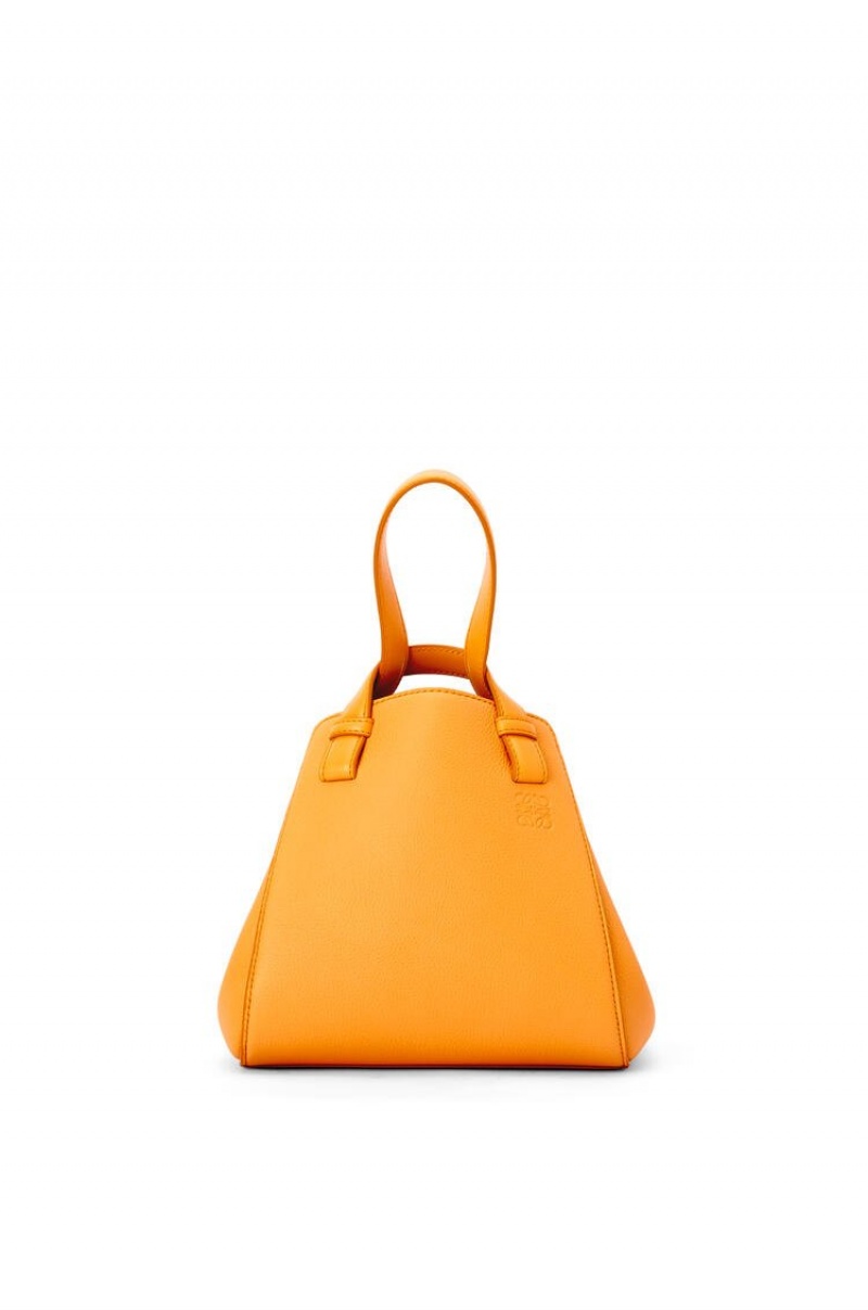 Bolsa De Hombro Loewe Hammock Nugget bag in soft grained calfskin Mujer Mandarin | 471VEKBHI