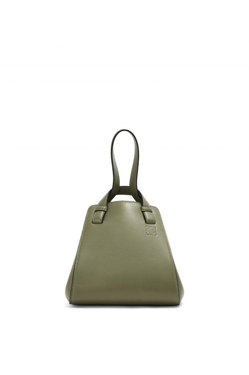 Bolsa De Hombro Loewe Hammock Nugget bag in nappa calfskin Mujer Verde | 265IBVDQN