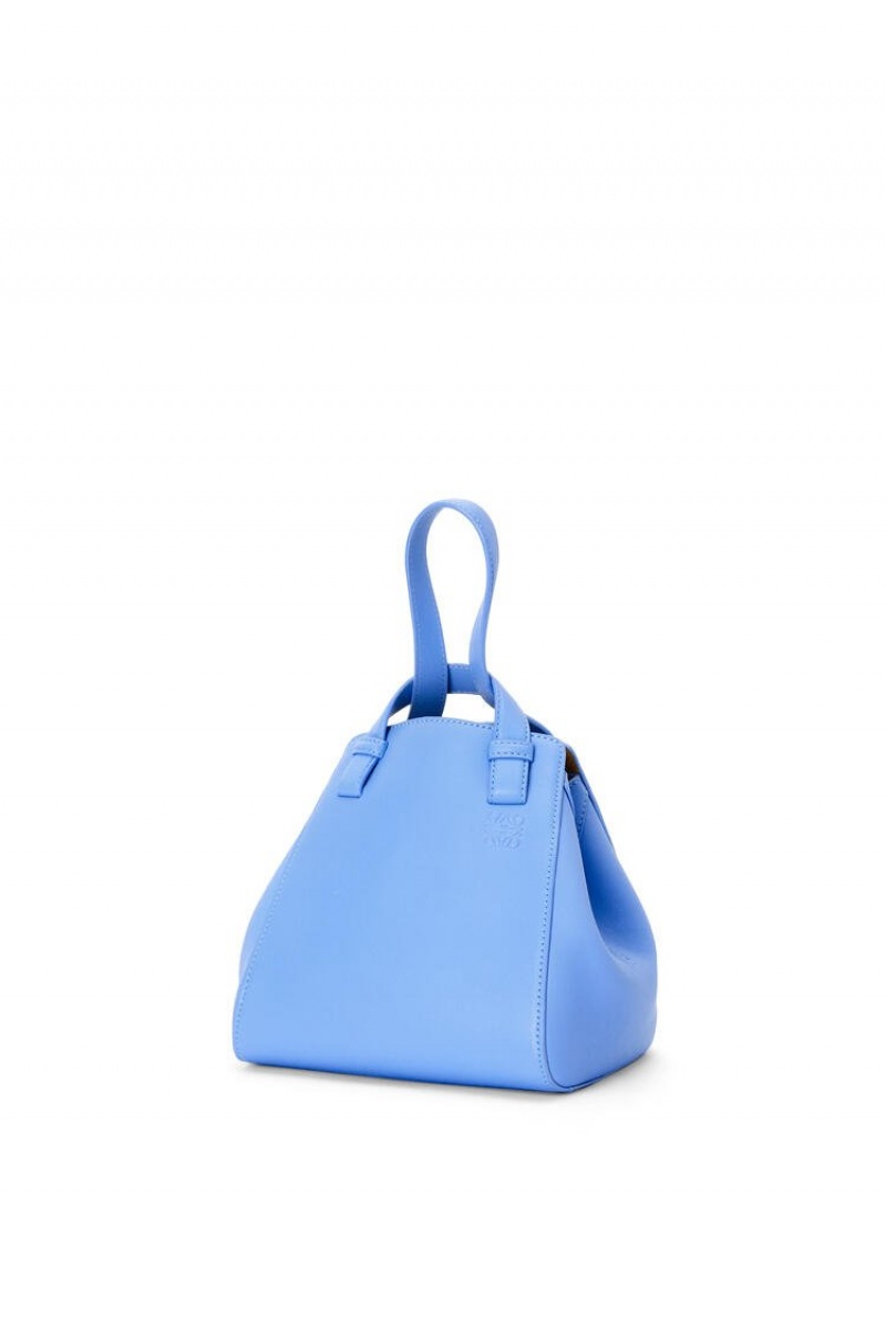 Bolsa De Hombro Loewe Hammock Nugget bag in nappa calfskin Mujer Azules | 067QXUTLK