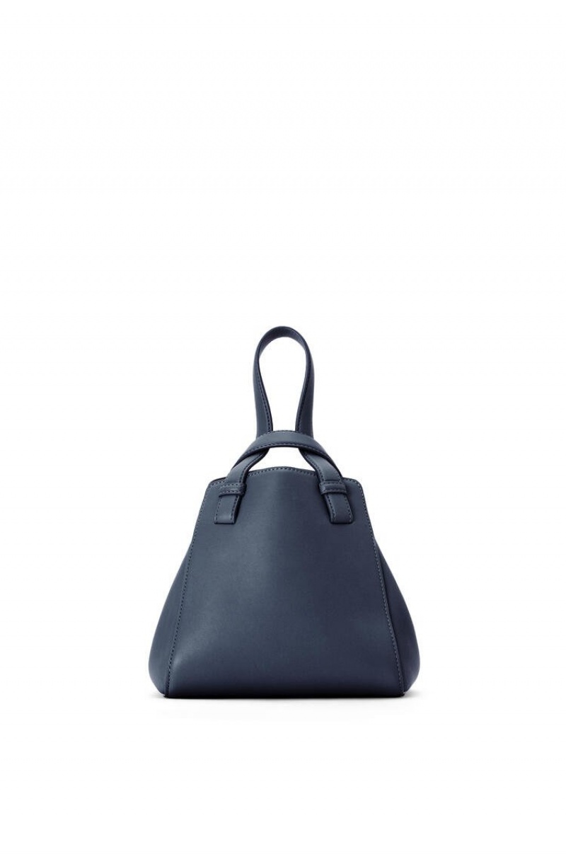 Bolsa De Hombro Loewe Hammock Nugget bag in nappa calfskin Mujer Azul Marino Oscuro | 194ZOWUDS