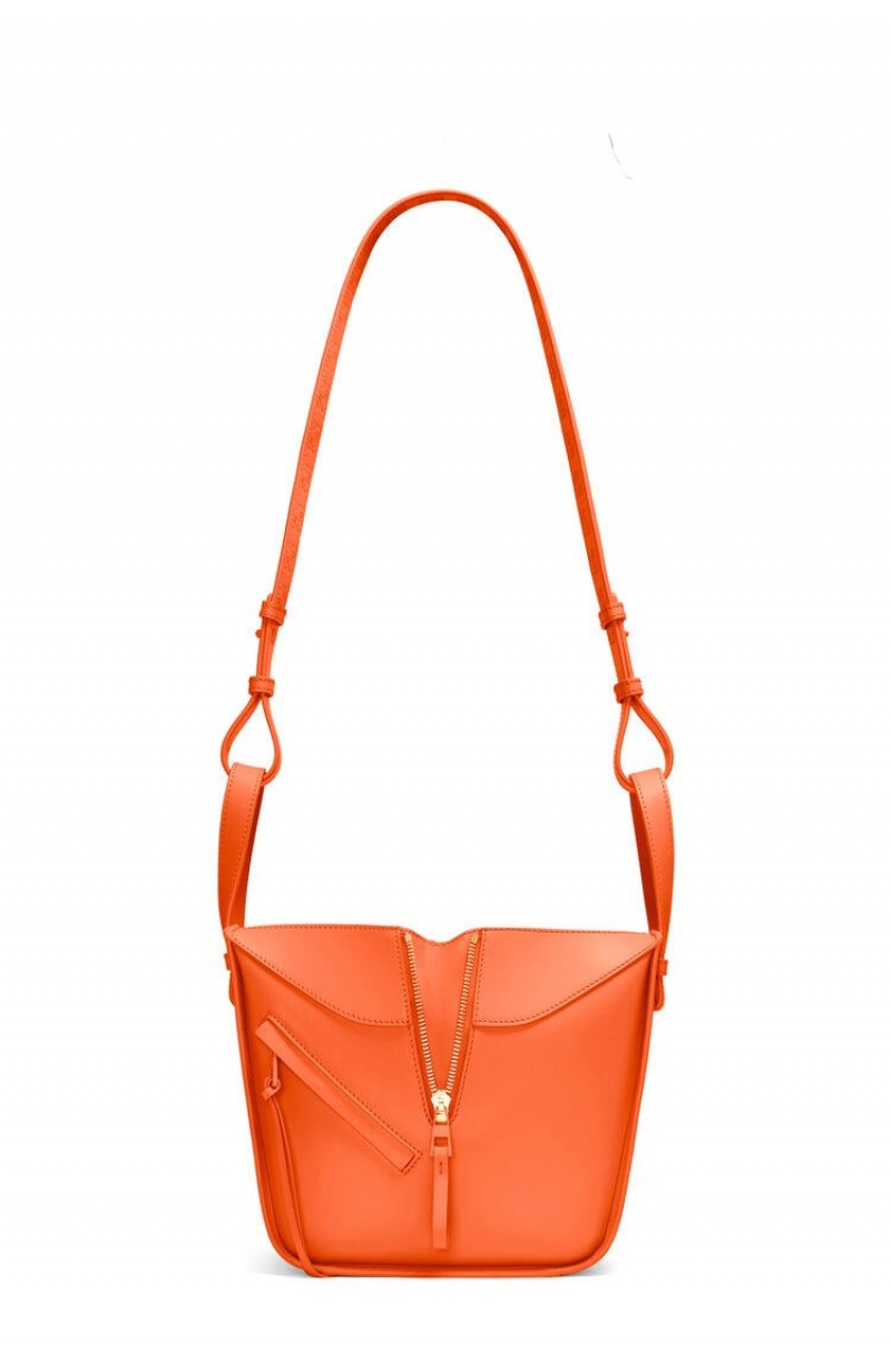 Bolsa De Hombro Loewe Hammock compact bag in satin calfskin Mujer Naranjas | 629XAMUBI