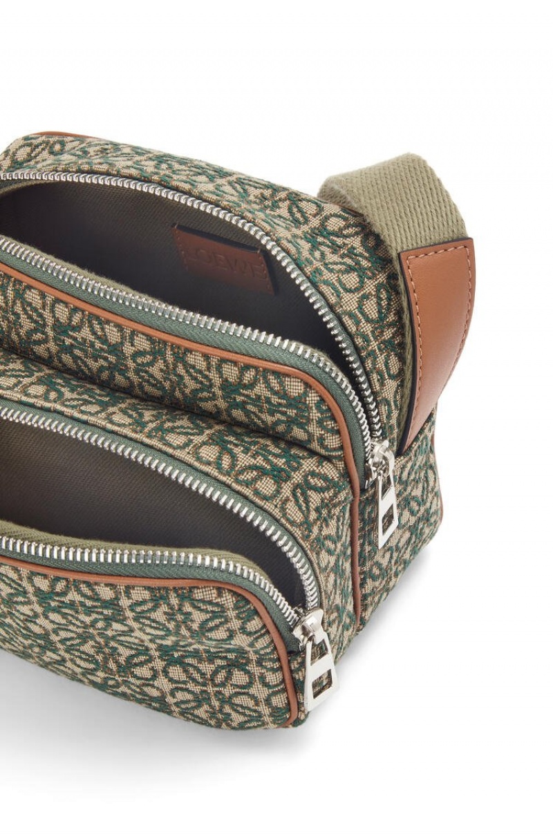 Bolsa De Hombro Loewe Mini Camera bag in Anagram jacquard and calfskin Hombre Kaki Verde | 504WRQYVJ