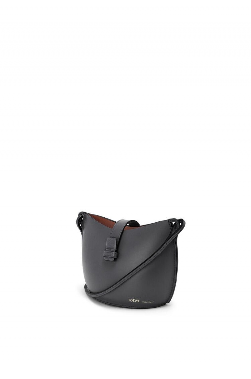 Bolsa De Hombro Loewe Moulded Bucket bag in calfskin Mujer Negras | 057OIYELZ