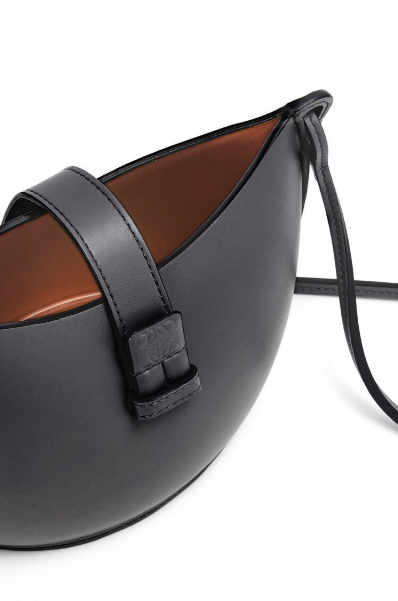 Bolsa De Hombro Loewe Moulded Bucket bag in calfskin Mujer Negras | 057OIYELZ