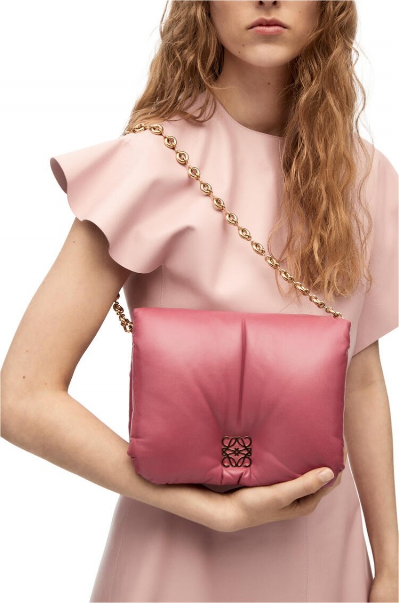 Bolsa De Hombro Loewe Puffer Goya bag in shiny nappa lambskin Mujer Plumrose | 917CXALOH