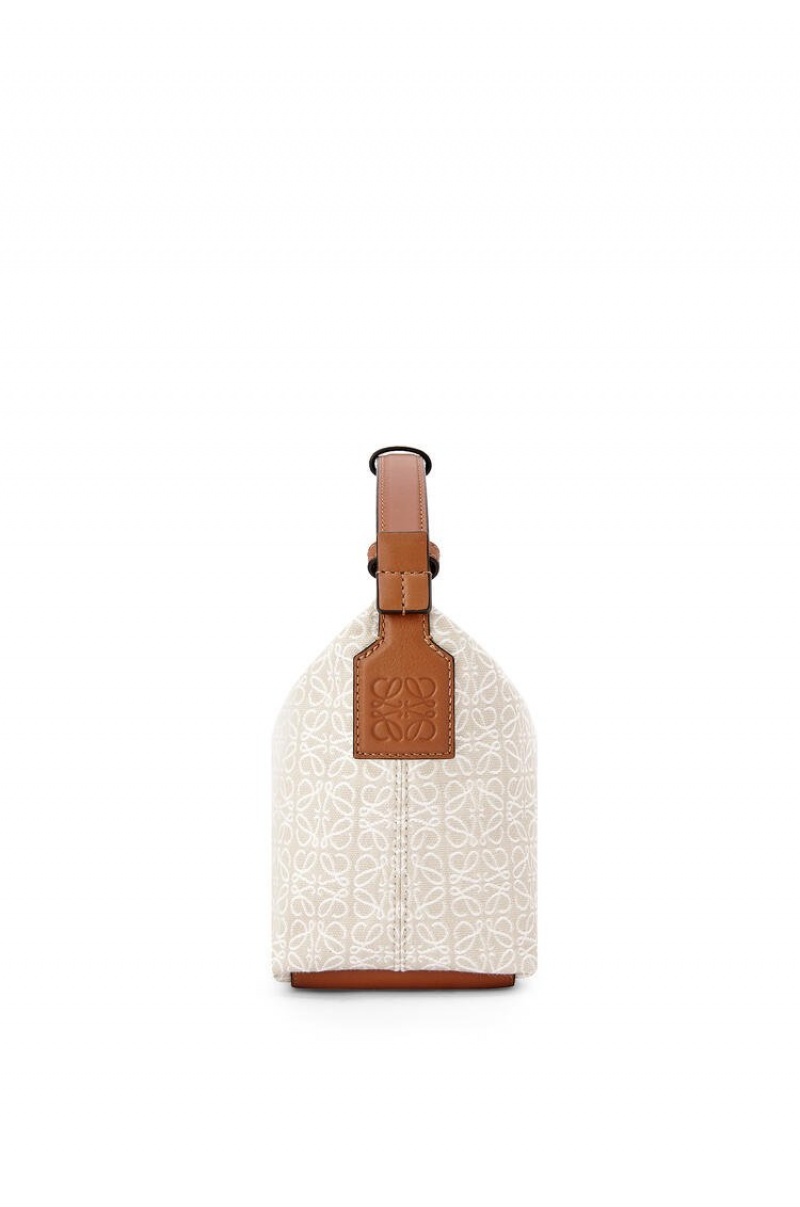 Bolsa De Hombro Loewe Small Cubi bag in Anagram jacquard and calfskin Mujer Ecru / Tan | 274NIVFGT