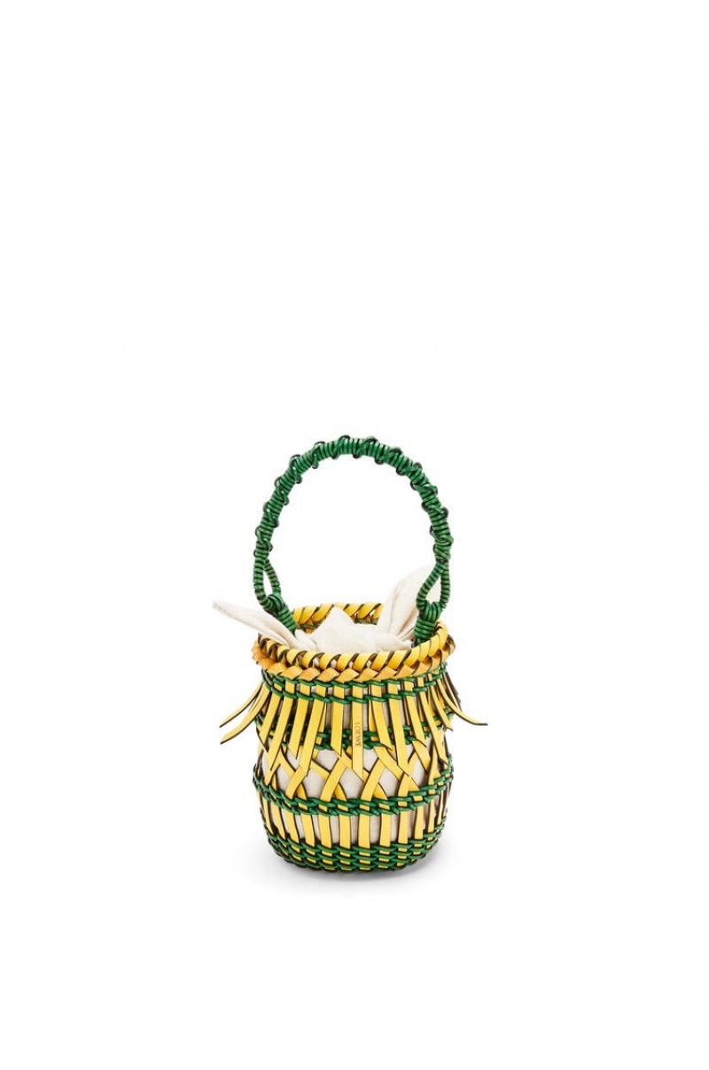 Bolsa De Hombro Loewe Small Fringes Bucket bag in calfskin Mujer Amarillo Verde | 783GAMYIP