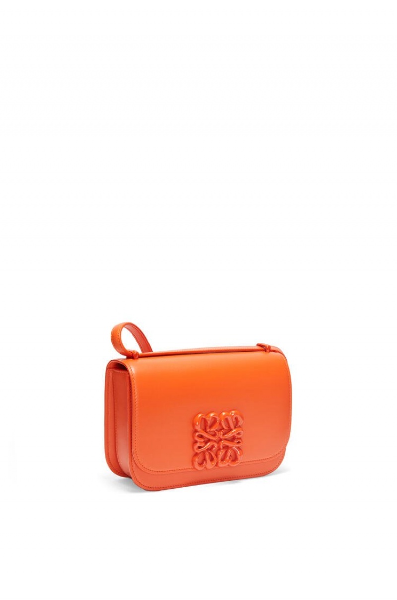 Bolsa De Hombro Loewe Small Goya bag in silk calfskin Mujer Naranjas | 789PSNLEI